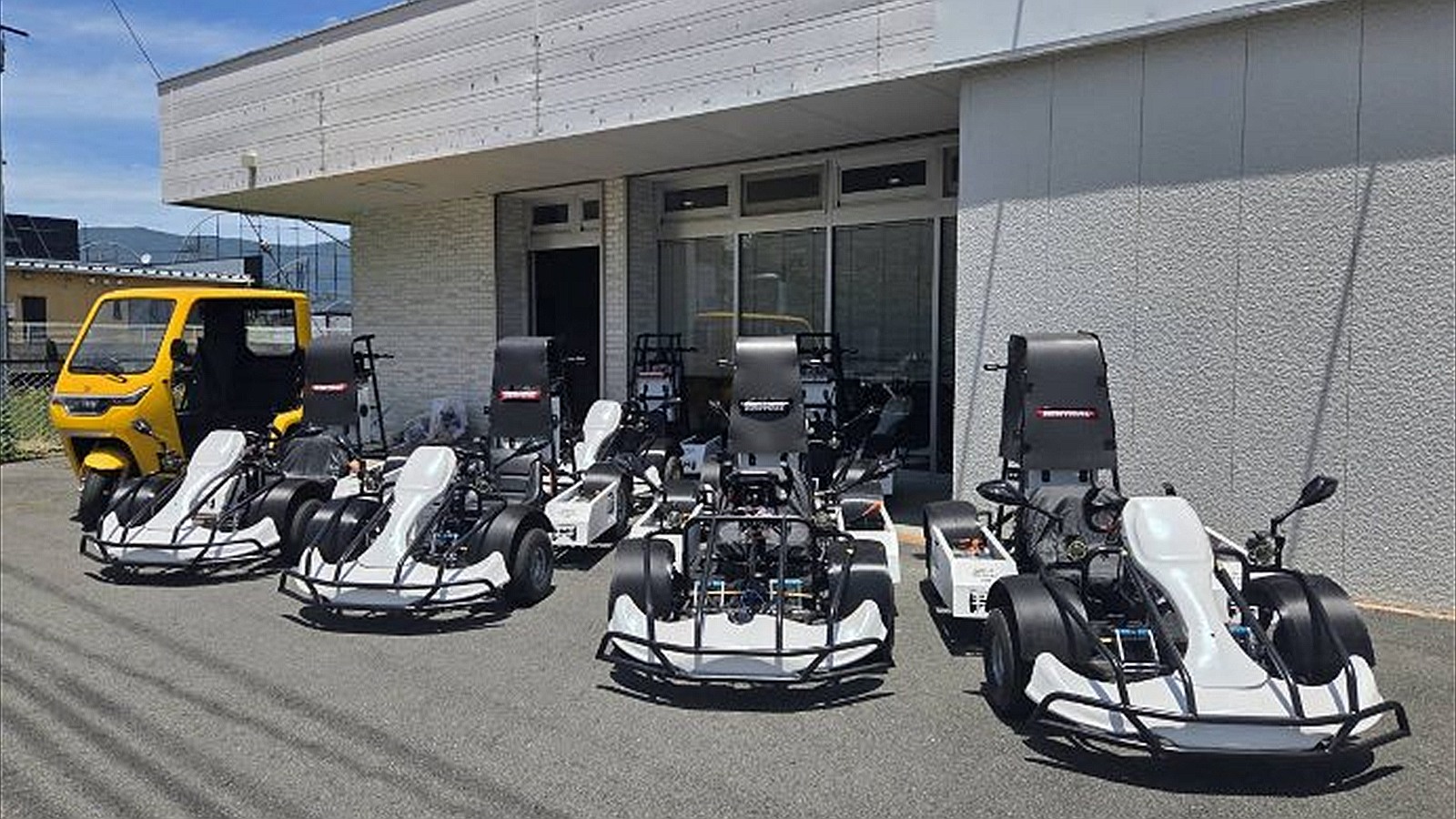 Fuji Honcho Kart storefront and meeting point in Fujiyoshida Honcho